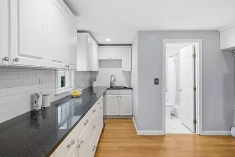 528 E 3rd St #2, Boston, MA 02127 photo 20
