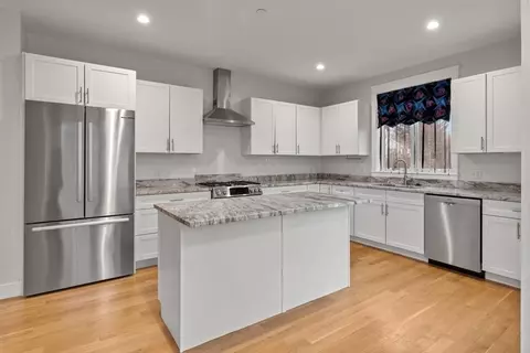 50 Market St #2, Ipswich, MA 01938