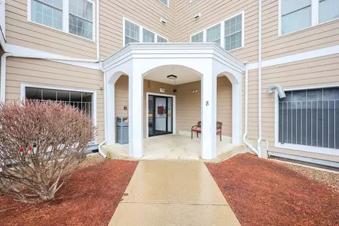 8 Walnut St #209, Peabody, MA 01960