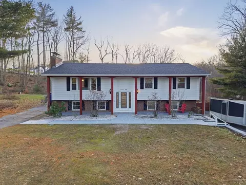 78 Dunstable Rd, Westford, MA 01886