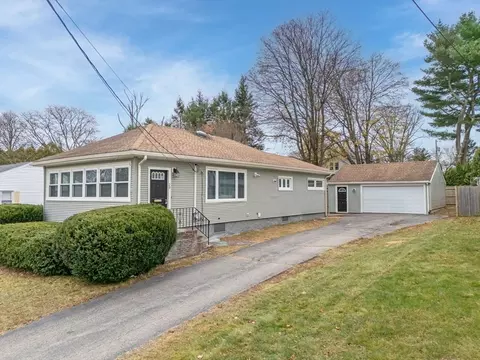 29 Bower Ave, Brockton, MA 02301