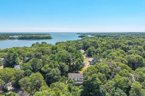 20 Mutiny Way, Mashpee, MA 02649
