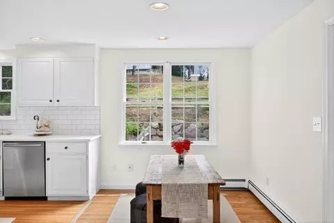 Dining - 20 Mutiny Way, Mashpee, MA 02649 photo 1 of 4