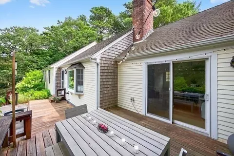 Exterior - 20 Mutiny Way, Mashpee, MA 02649 photo 5 of 6
