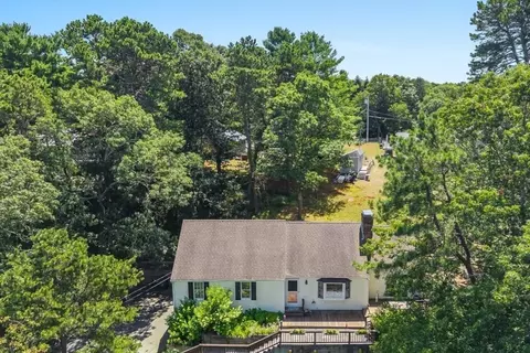 Exterior - 20 Mutiny Way, Mashpee, MA 02649 photo 1 of 6