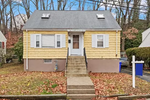 115 Windham Rd, Hyde Park, MA 02136