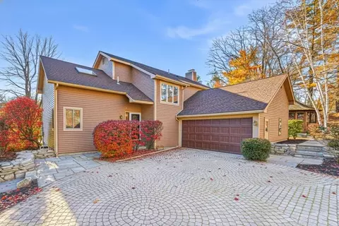 3 Heather Hill Rd, Acton, MA 01720