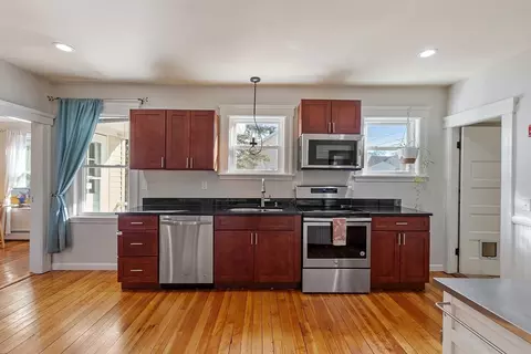 49 E Mountain St, Worcester, MA 01606 photo 10