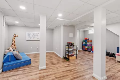 49 E Mountain St, Worcester, MA 01606 photo 24