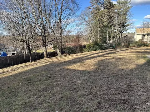 Exterior - 254 Hartwick St, Springfield, MA 01108 photo 3 of 4