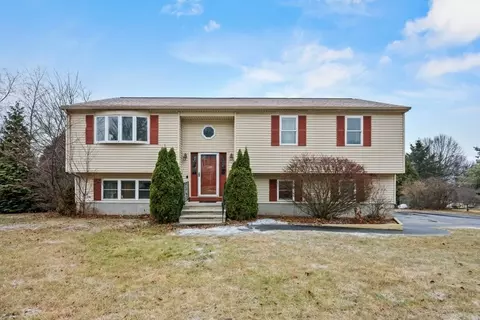 4 Corey Dr, Oxford, MA 01540
