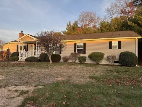 503 Hastings Rd, Middleboro, MA 02346
