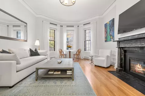80 Marlborough St #2, Boston, MA 02116
