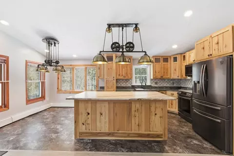 235 Crouch Rd, West Brookfield, MA 01585 photo 4