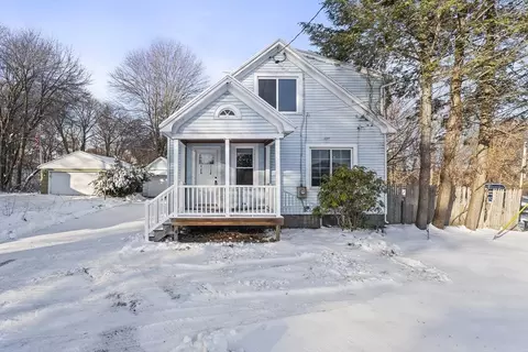 861 Grattan St, Chicopee, MA 01020 photo 2