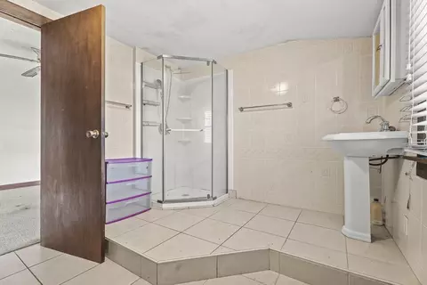 861 Grattan St, Chicopee, MA 01020 photo 26