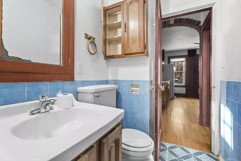861 Grattan St, Chicopee, MA 01020 photo 28