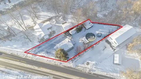 861 Grattan St, Chicopee, MA 01020 photo 4