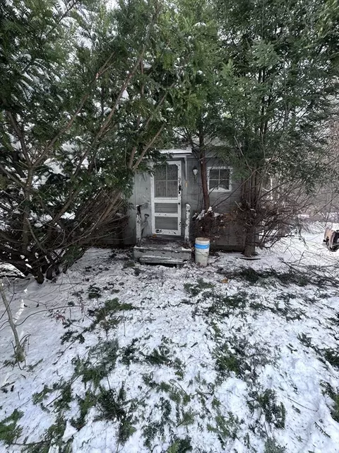 404 Sylvester Rd, Northampton, MA 01062