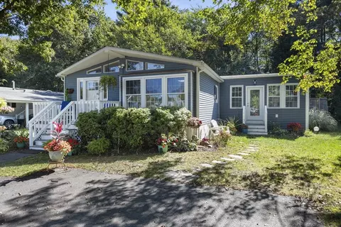 50 Highland St #20, Taunton, MA 02780