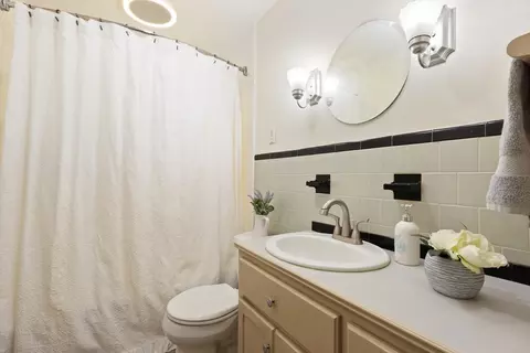 Bath - 21 Healy Rd, Worcester, MA 01603 photo 2 of 2