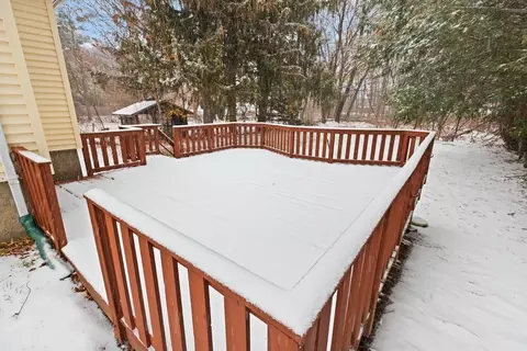 Exterior - 21 Healy Rd, Worcester, MA 01603 photo 4 of 8