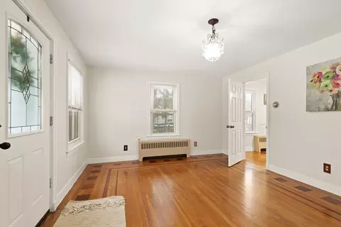 Living - 21 Healy Rd, Worcester, MA 01603 photo 1 of 2