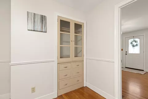 Entry Way - 21 Healy Rd, Worcester, MA 01603 photo 2 of 3