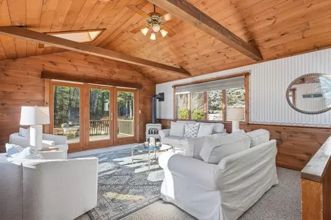 16 Cedarwood Ln, Rowley, MA 01969