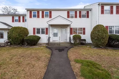 56 Arnold Ave #56, Lowell, MA 01852