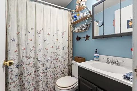 Bath - 196 Washington St, Gloucester, MA 01930 photo 1 of 3