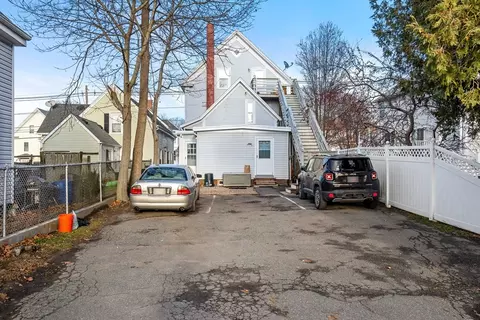Exterior - 196 Washington St, Gloucester, MA 01930 photo 4 of 6