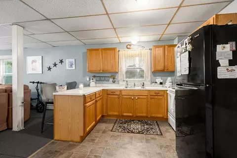 Kitchen - 196 Washington St, Gloucester, MA 01930 photo 1 of 8