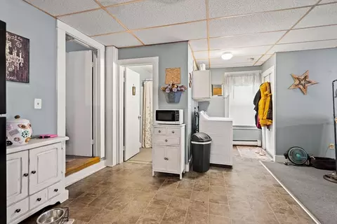 Entry Way - 196 Washington St, Gloucester, MA 01930 photo 1 of 1