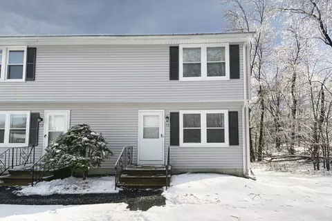270 Sunderland Rd #73, Worcester, MA 01604