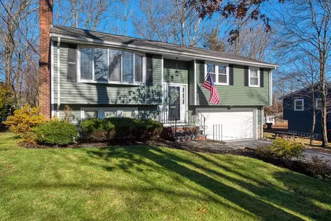 102 Alandale Ave, Brockton, MA 02301