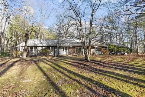 19 Partridge Hill Rd, Harvard, MA 01451