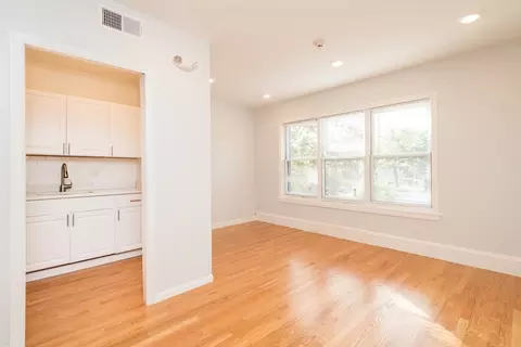 Living - 1620 Beacon St, Brookline, MA 02446 photo 4 of 16