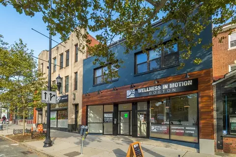 1620 Beacon St, Brookline, MA 02446