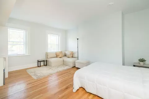 Bedroom - 1620 Beacon St, Brookline, MA 02446 photo 1 of 4