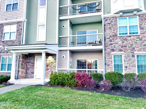 200 Martins Lndg #102, North Reading, MA 01864