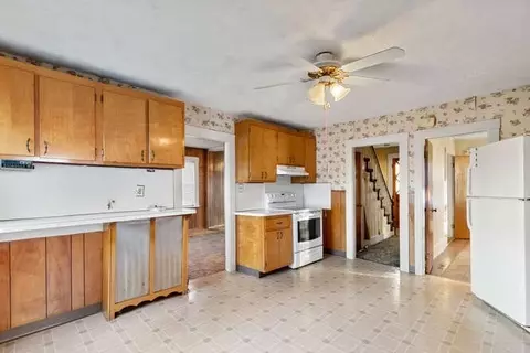 13 Highland St, Wakefield, MA 01880 photo 5