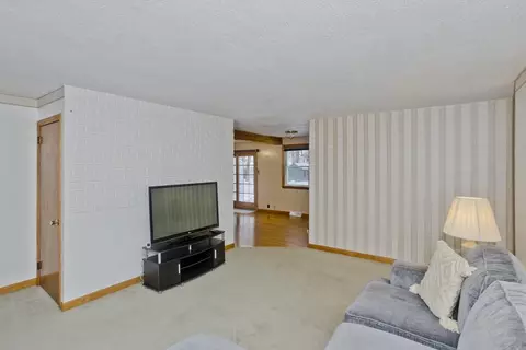 68 Hamilton St, Springfield, MA 01119 photo 14