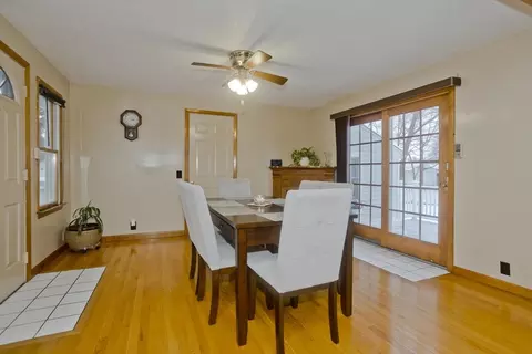68 Hamilton St, Springfield, MA 01119 photo 5
