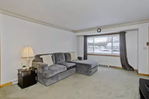68 Hamilton St, Springfield, MA 01119 photo 13