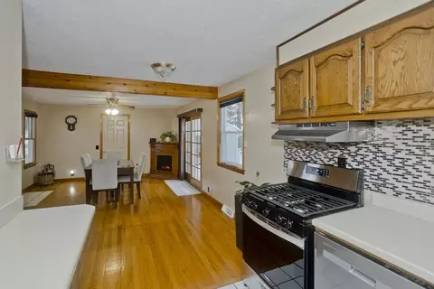 68 Hamilton St, Springfield, MA 01119 photo 10