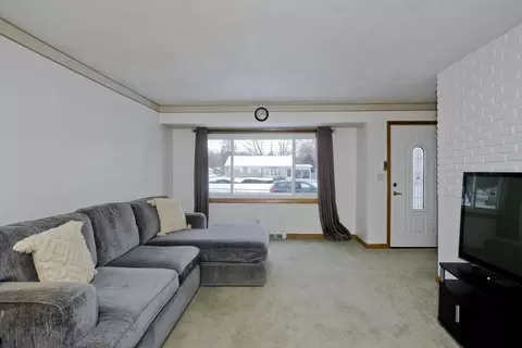 68 Hamilton St, Springfield, MA 01119 photo 12