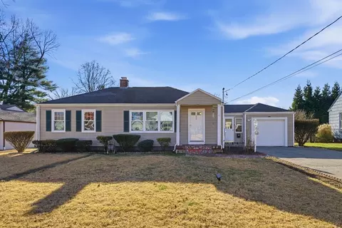 43 Houston Rd, West Springfield, MA 01089
