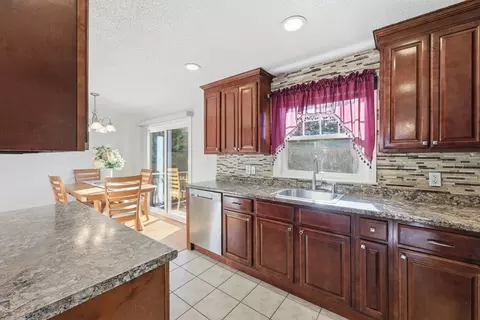 43 Houston Rd, West Springfield, MA 01089 photo 12