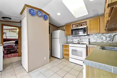 45 Kins Ct, Onset, MA 02558 photo 9